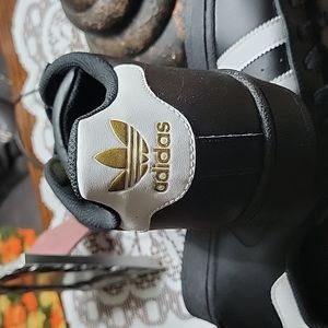 Adidas Superstar Sneakers